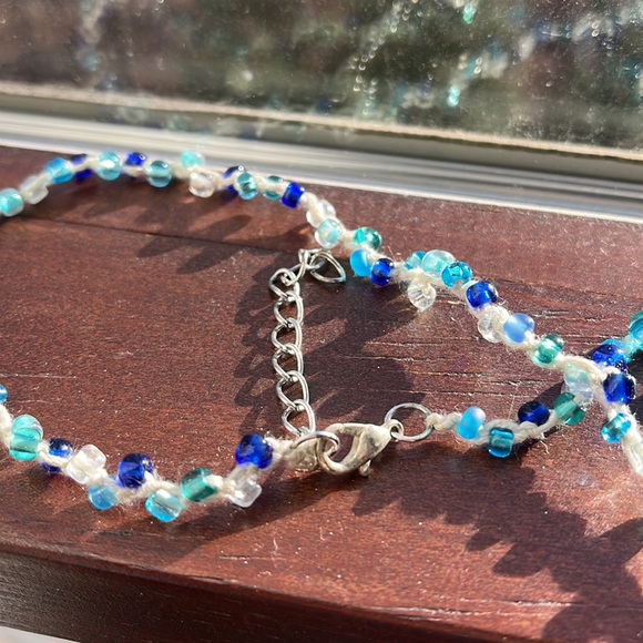 Handmade seed bead necklace - Picture 4 of 4